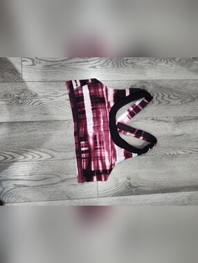 Everlast Pink and Black Patterned Sports Bra